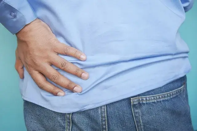Ból biodra od czego - poznaj najczęstsze przyczyny i objawy