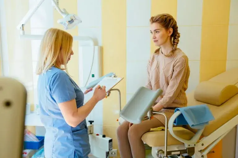 Kiedy lekarz widzi ciążę? Sprawdź, jak i kiedy można ją potwierdzić