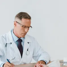 Na ile lekarz może wystawić L4 jednorazowo? Odkryj nieznane zasady