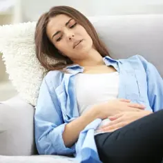 Skuteczne sposoby na bóle menstruacyjne, które przynoszą ulgę