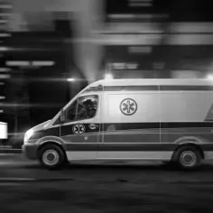 Sygnał karetki pogotowia - co oznacza i jak reagować w sytuacji zagrożenia