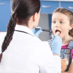 Angina paciorkowcowa objawy: jak rozpoznać i uniknąć powikłań