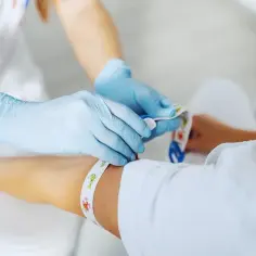 Jakie badania krwi na NFZ są dostępne i jak je uzyskać?