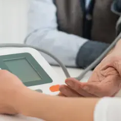 Do jakiego lekarza z nadciśnieniem? Sprawdź, jak uniknąć powikłań