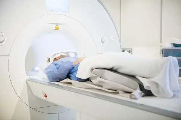 Rezonans magnetyczny NFZ gdzie najszybciej - uniknij długiego czekania