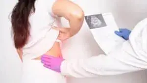 Jakie badania wykonać przed wizytą u nefrologa? Przygotuj się skutecznie!